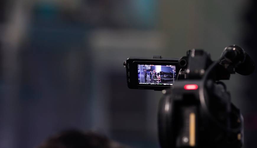 阿克苏产品视频拍摄制作：揭秘如何打造令人印象深刻的商业宣传片